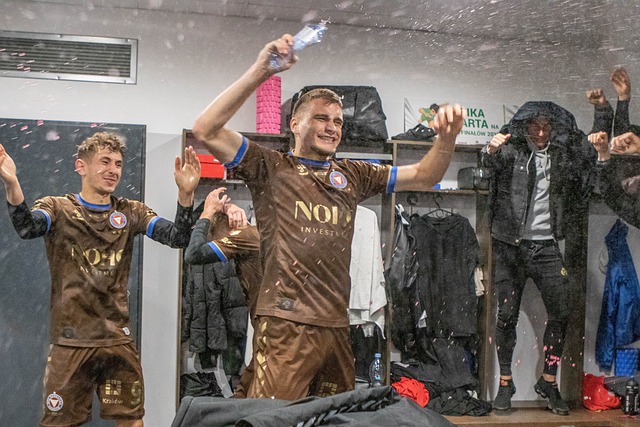 库里在全明 库里在全明